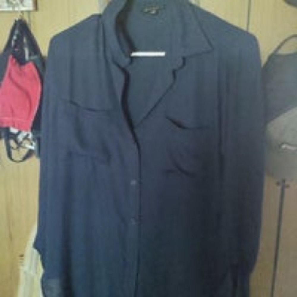 Blouse - Picture 1 of 2
